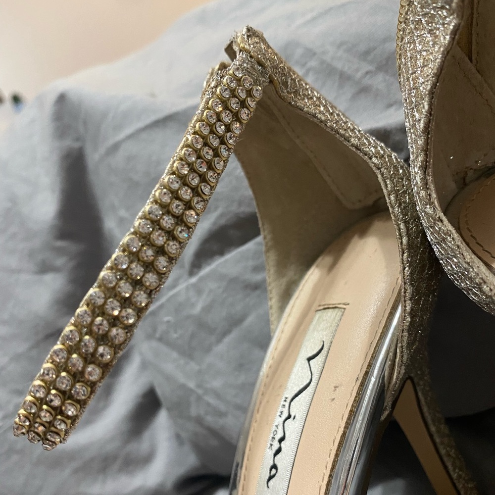 Heels - Picture 3 of 3